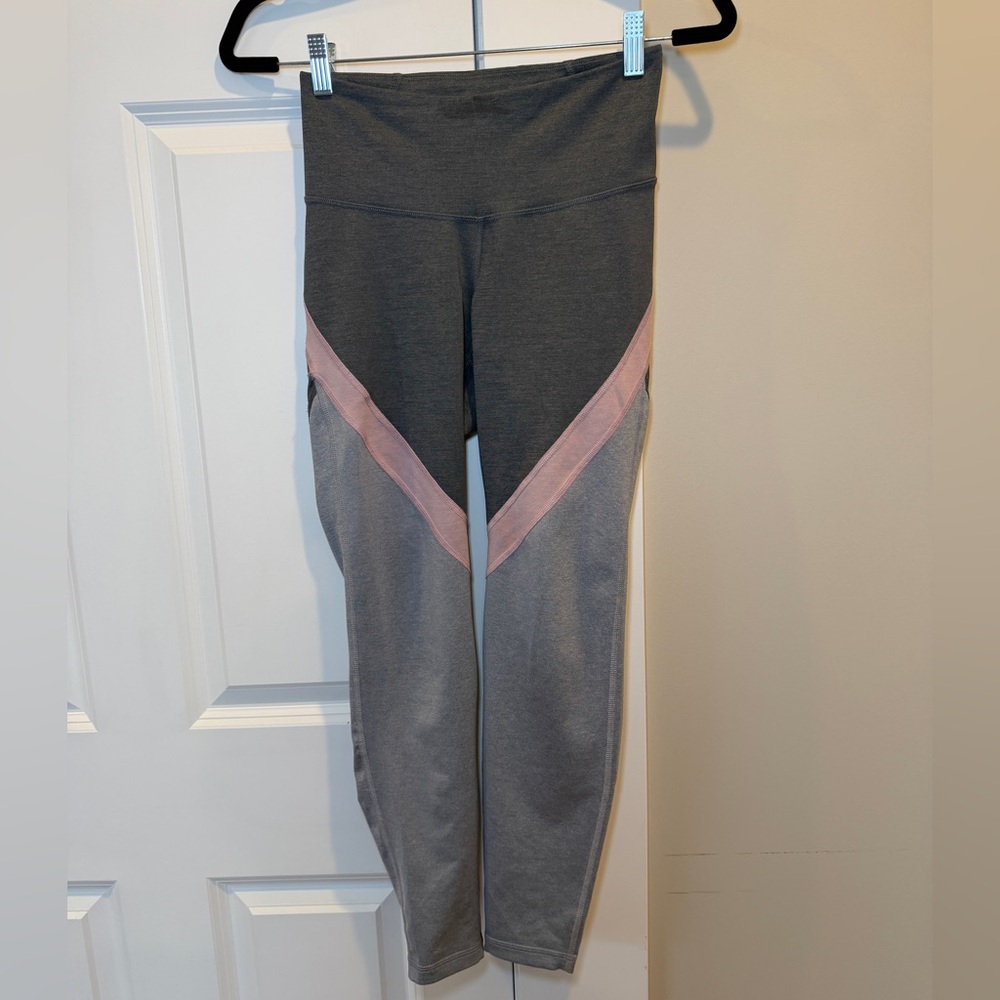 Old Navy Gray Pink Leggings Size Small